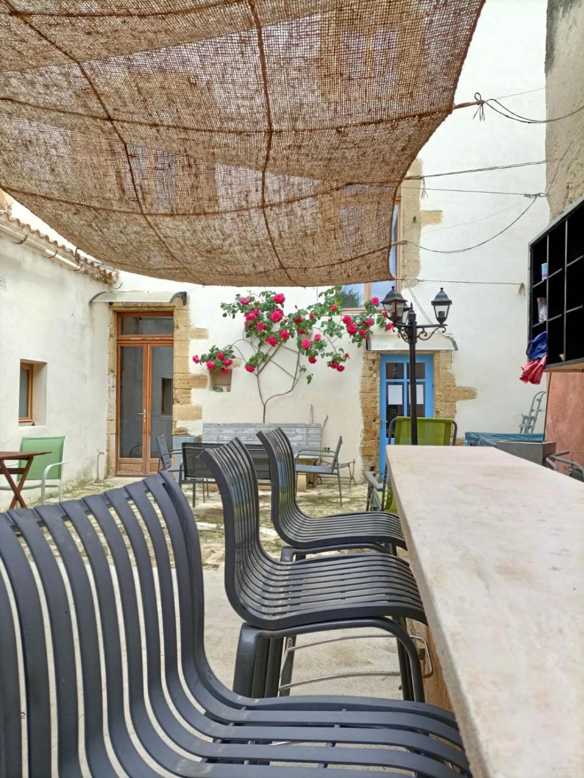 Studio Proche Pont Du Gard Remoulins Εξωτερικό φωτογραφία