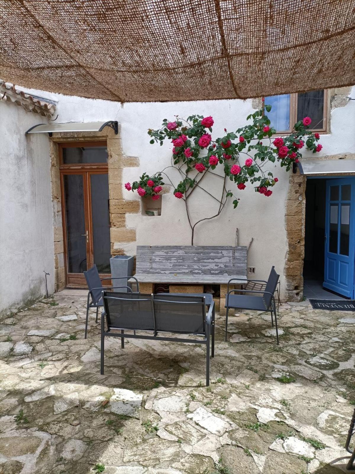 Studio Proche Pont Du Gard Remoulins Εξωτερικό φωτογραφία